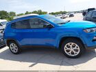 2024 Jeep Compass Latitude 4x4 Синий vin: 3C4NJDBN2RT154342