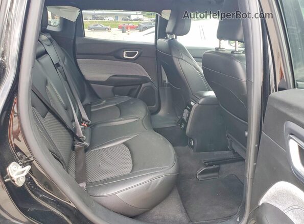 3C4NJDBN3RT133077 2024 JEEP COMPASS Черный Вид задней части салона