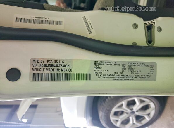 3C4NJDBN4ST580023 2025 JEEP COMPASS Белый Вид наклейки с VIN-кодом