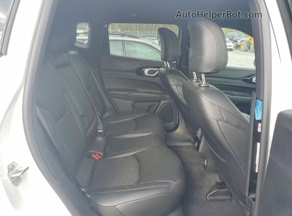 3C4NJDBN4TT192808 2026 JEEP COMPASS Белый Вид задней части салона