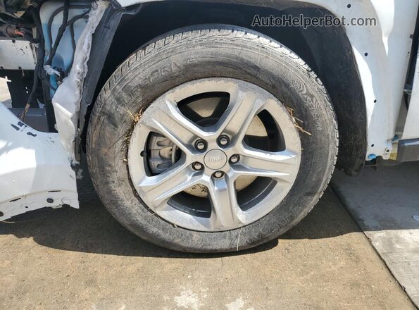3C4NJDBN5RT596905 2024 JEEP COMPASS White 