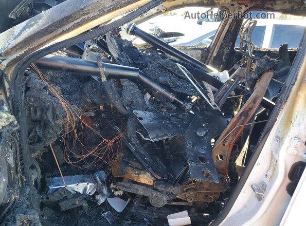 3C4NJDBN7ST571042 2025 JEEP COMPASS White Widok wnętrza z przodu