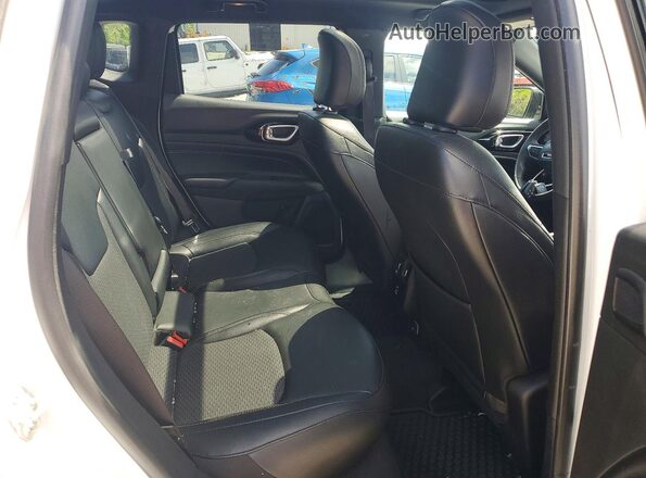 3C4NJDBN9PT563239 2023 JEEP COMPASS White Вид задньої частини салону