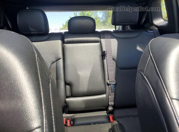 3C4NJDBN9PT563239 2023 JEEP COMPASS White Вид задніх сидінь