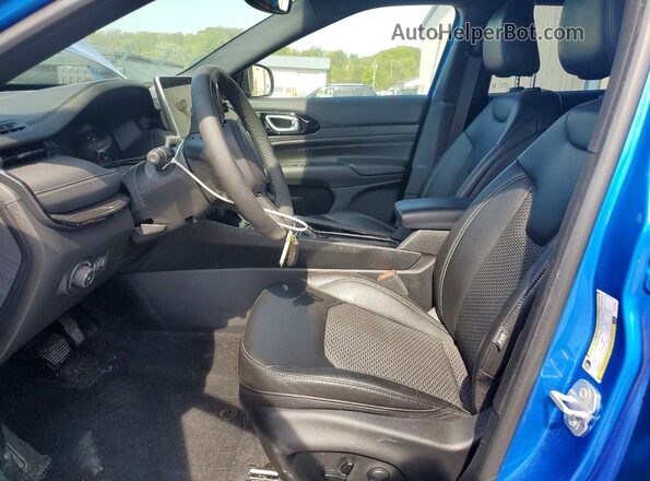 3C4NJDBN9RT101461 2024 JEEP COMPASS Синий Вид салона спереди