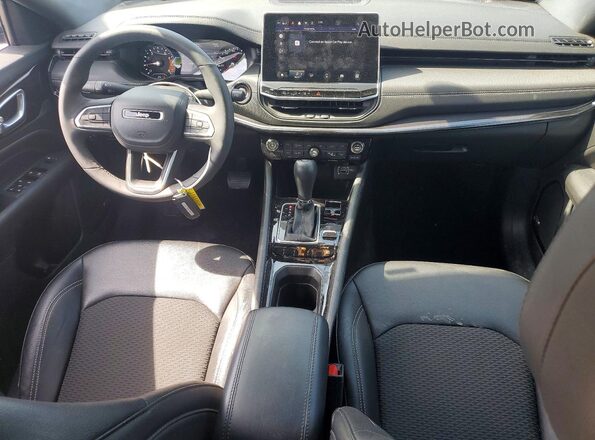 3C4NJDBN9RT101461 2024 JEEP COMPASS Синий Вид панели приборов