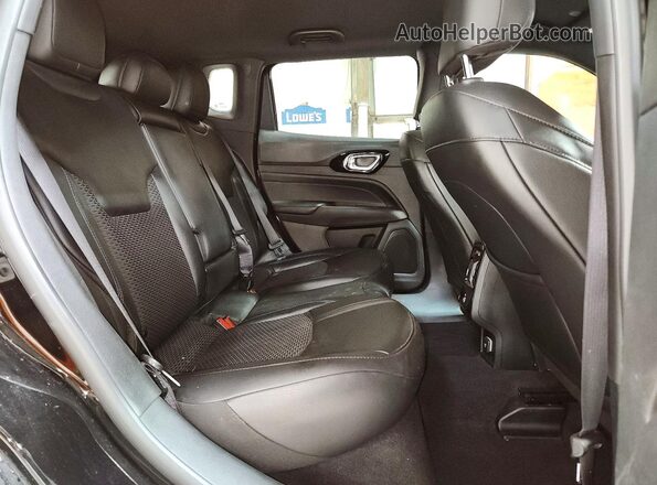 3C4NJDBN9ST617891 2025 JEEP COMPASS Black Vista interior trasera