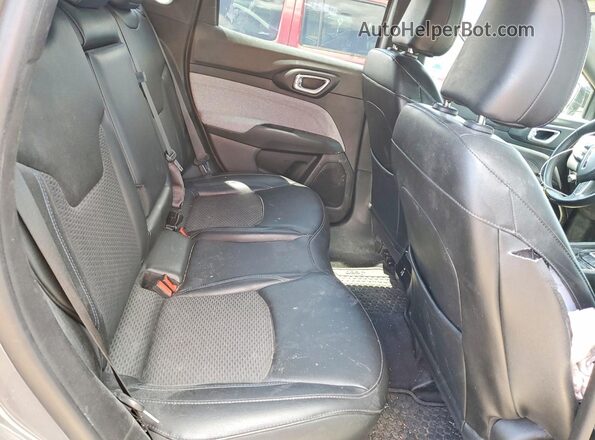 3C4NJDBNXPT546949 2023 JEEP COMPASS Серый Вид задней части салона