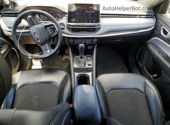 3C4NJDBNXPT546949 2023 JEEP COMPASS Серый Вид панели приборов