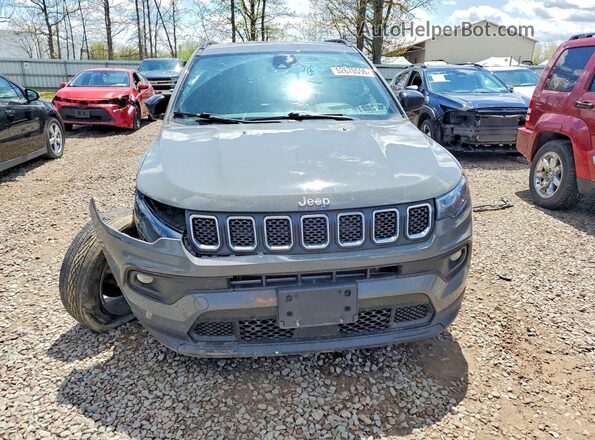3C4NJDBNXPT546949 2023 JEEP COMPASS Серый Вид спереди