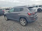 2024 Jeep Compass Latitude Серый vin: 3C4NJDBNXRT605873