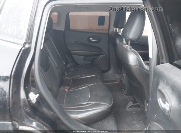 3C4NJDCB0JT329972 2018 JEEP COMPASS Черный Вид наклейки с VIN-кодом