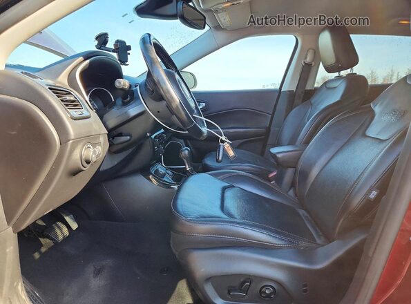 3C4NJDCB0MT594749 2021 JEEP COMPASS Бордовый Вид салона спереди