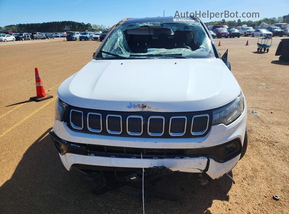 3C4NJDCB0NT144794 2022 JEEP COMPASS Белый Вид спереди
