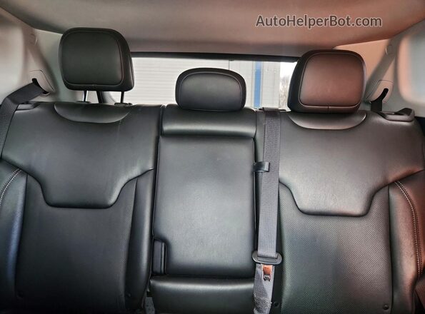 3C4NJDCB0NT149753 2022 JEEP COMPASS Серый Вид задних сидений