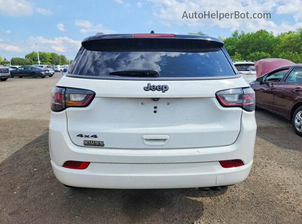 3C4NJDCB0NT157044 2022 JEEP COMPASS White Widok z tyłu