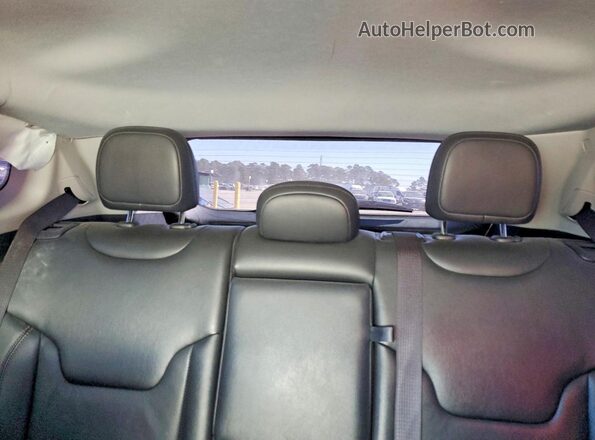 3C4NJDCB0NT186804 2022 JEEP COMPASS White Rear seats view