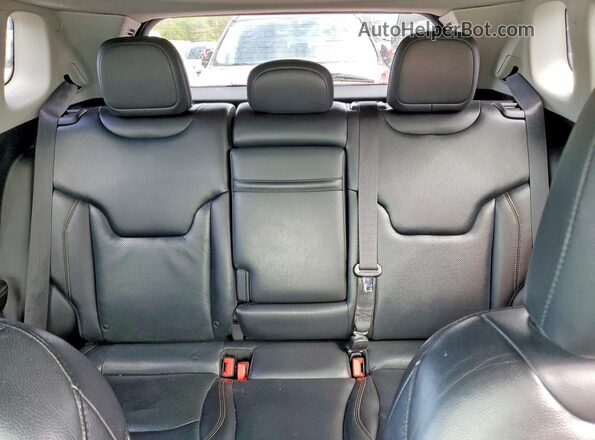 3C4NJDCB1JT113130 2018 JEEP COMPASS Черный Вид задних сидений