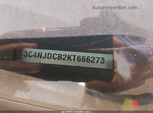 3C4NJDCB2KT666273 2019 JEEP COMPASS Blue Widok komory silnika