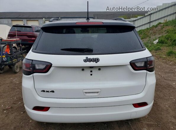 3C4NJDCB2NT236022 2022 JEEP COMPASS Белый Вид сзади