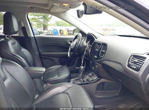 3C4NJDCB3JT399935 2018 JEEP COMPASS Green Widok wnętrza z przodu