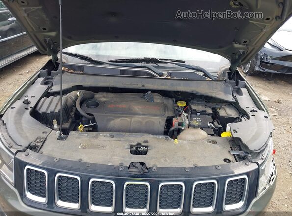 3C4NJDCB3JT399935 2018 JEEP COMPASS Green Widok z tyłu