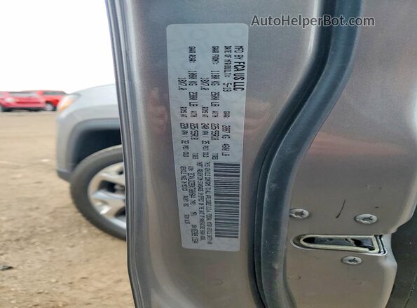 3C4NJDCB3KT800644 2019 JEEP COMPASS Серебряный Вид подкапотного пространства