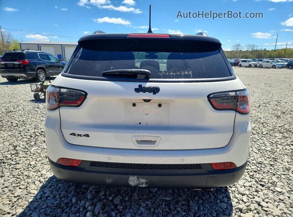 3C4NJDCB3LT137884 2020 JEEP COMPASS Белый Вид сзади