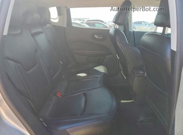 3C4NJDCB3MT599170 2021 JEEP COMPASS Серебряный Вид задних сидений