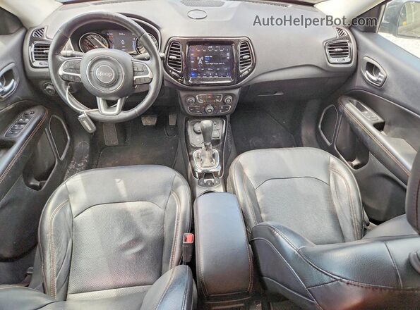 3C4NJDCB4JT341526 2018 JEEP COMPASS Black Widok deski rozdzielczej