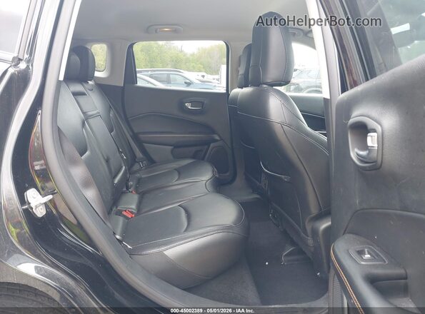 3C4NJDCB5KT854060 2019 JEEP COMPASS Черный Вид наклейки с VIN-кодом