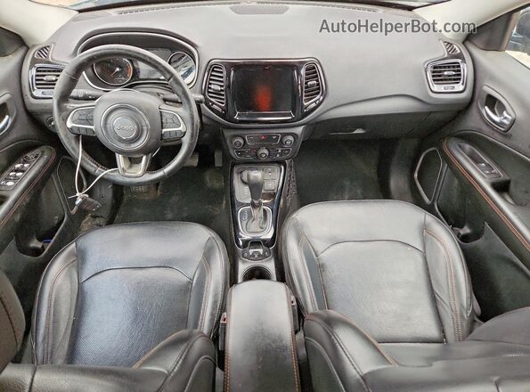 3C4NJDCB5LT196614 2020 JEEP COMPASS Черный Вид панели приборов