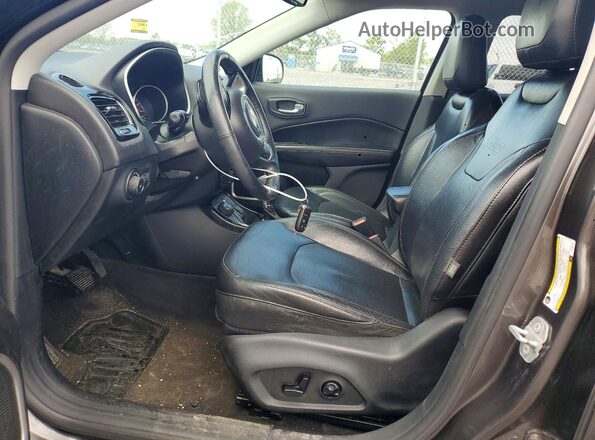3C4NJDCB6JT190480 2018 JEEP COMPASS Gray Widok wnętrza z przodu