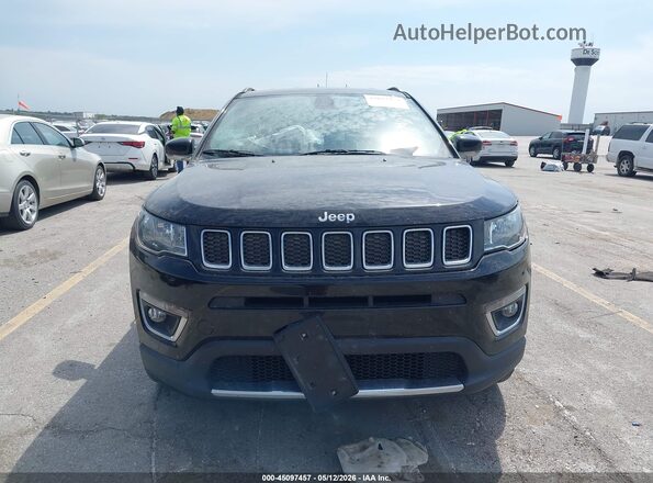 3C4NJDCB7JT201745 2018 JEEP COMPASS Черный Вид панели приборов