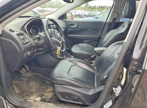3C4NJDCBXJT117726 2018 JEEP COMPASS Черный Вид салона спереди