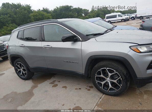 3C4NJDCN1RT610992 2024 JEEP COMPASS Серый Вид задней части салона
