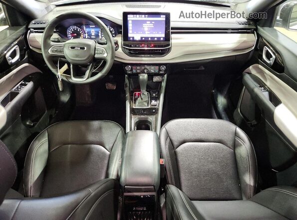 3C4NJDCN2ST507764 2025 JEEP COMPASS White Widok deski rozdzielczej