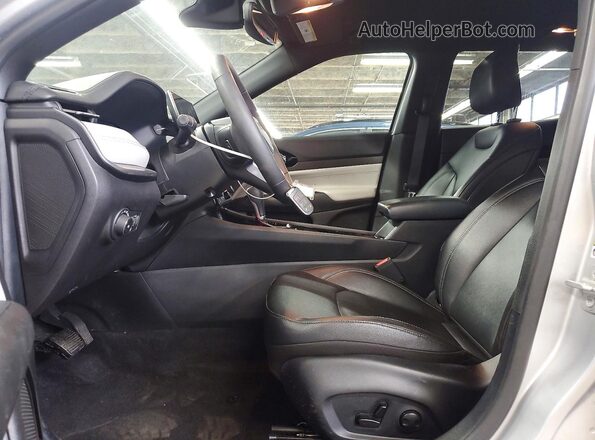3C4NJDCN2ST510972 2025 JEEP COMPASS Серебряный Вид салона спереди