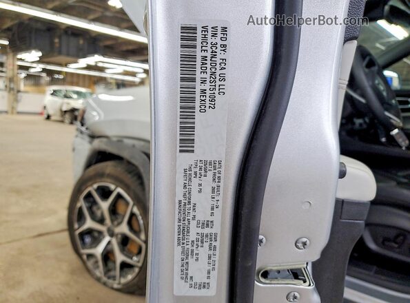 3C4NJDCN2ST510972 2025 JEEP COMPASS Серебряный Вид подкапотного пространства
