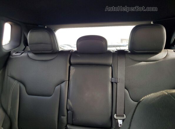 3C4NJDCN2ST524564 2025 JEEP COMPASS Красный Вид задних сидений