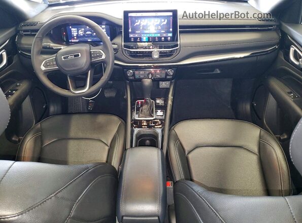 3C4NJDCN3RT171889 2024 JEEP COMPASS Silver Вид панелі приладів