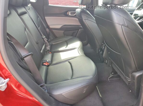 3C4NJDCN3ST599905 2025 JEEP COMPASS Красный Вид задней части салона