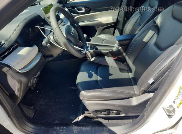 3C4NJDCN3ST619389 2025 JEEP COMPASS Белый Вид салона спереди