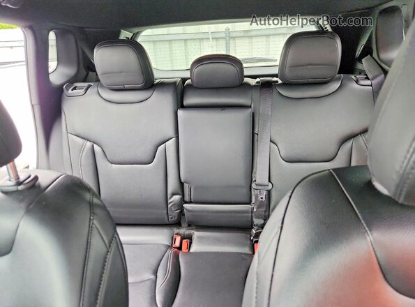 3C4NJDCN3ST619389 2025 JEEP COMPASS Белый Вид задних сидений