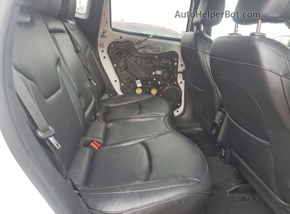 3C4NJDCN4RT150825 2024 JEEP COMPASS White Vista interior trasera
