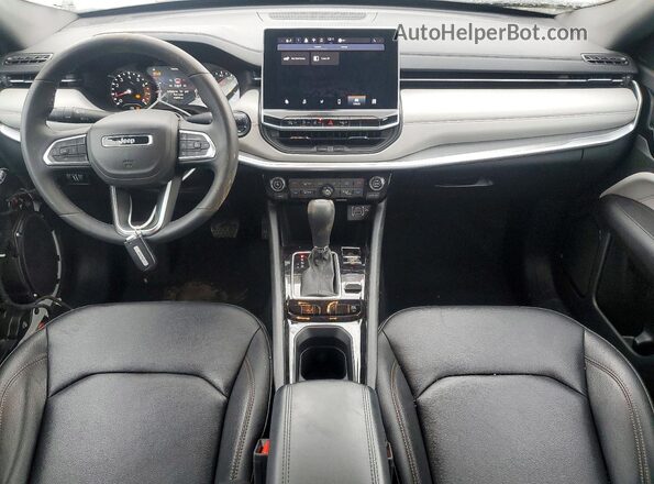 3C4NJDCN4RT150825 2024 JEEP COMPASS White Vista del salpicadero