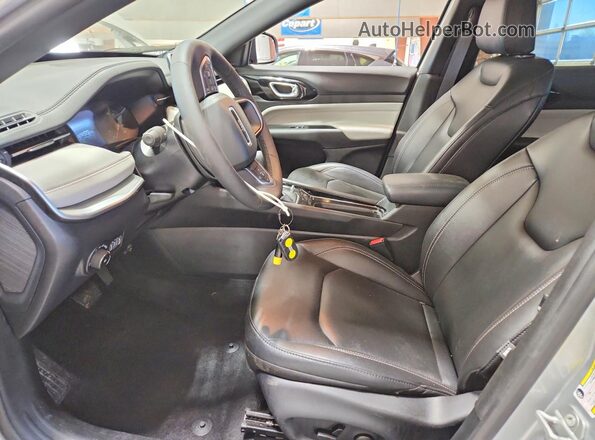 3C4NJDCN4TT187431 2026 JEEP COMPASS Серебряный Вид салона спереди