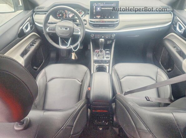 3C4NJDCN5ST513042 2025 JEEP COMPASS White Widok deski rozdzielczej