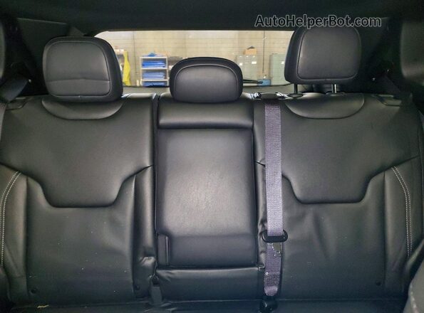 3C4NJDCN5ST614775 2025 JEEP COMPASS Silver Vista de los asientos traseros