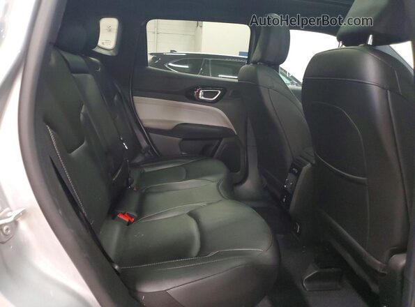 3C4NJDCN5ST614775 2025 JEEP COMPASS Silver Vista interior trasera